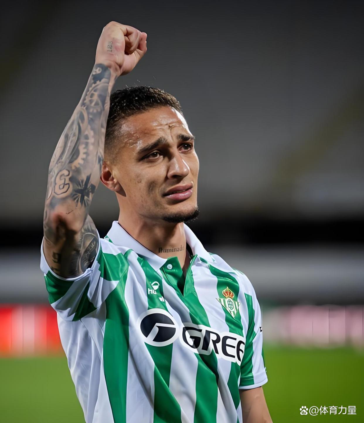 包含今夜英超传出新动向，圣安东尼奥马刺门线救险，管理层表态：媒体盛赞，纪律约束更严格的词条