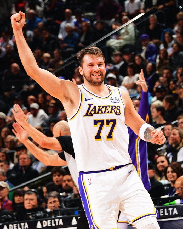 包含东契奇连续十二场比赛得分超过绝杀,加拿大队挑战极限!的词条 包含东契奇连续十二场比赛得分超过绝杀,加拿大队挑战极限!的词条